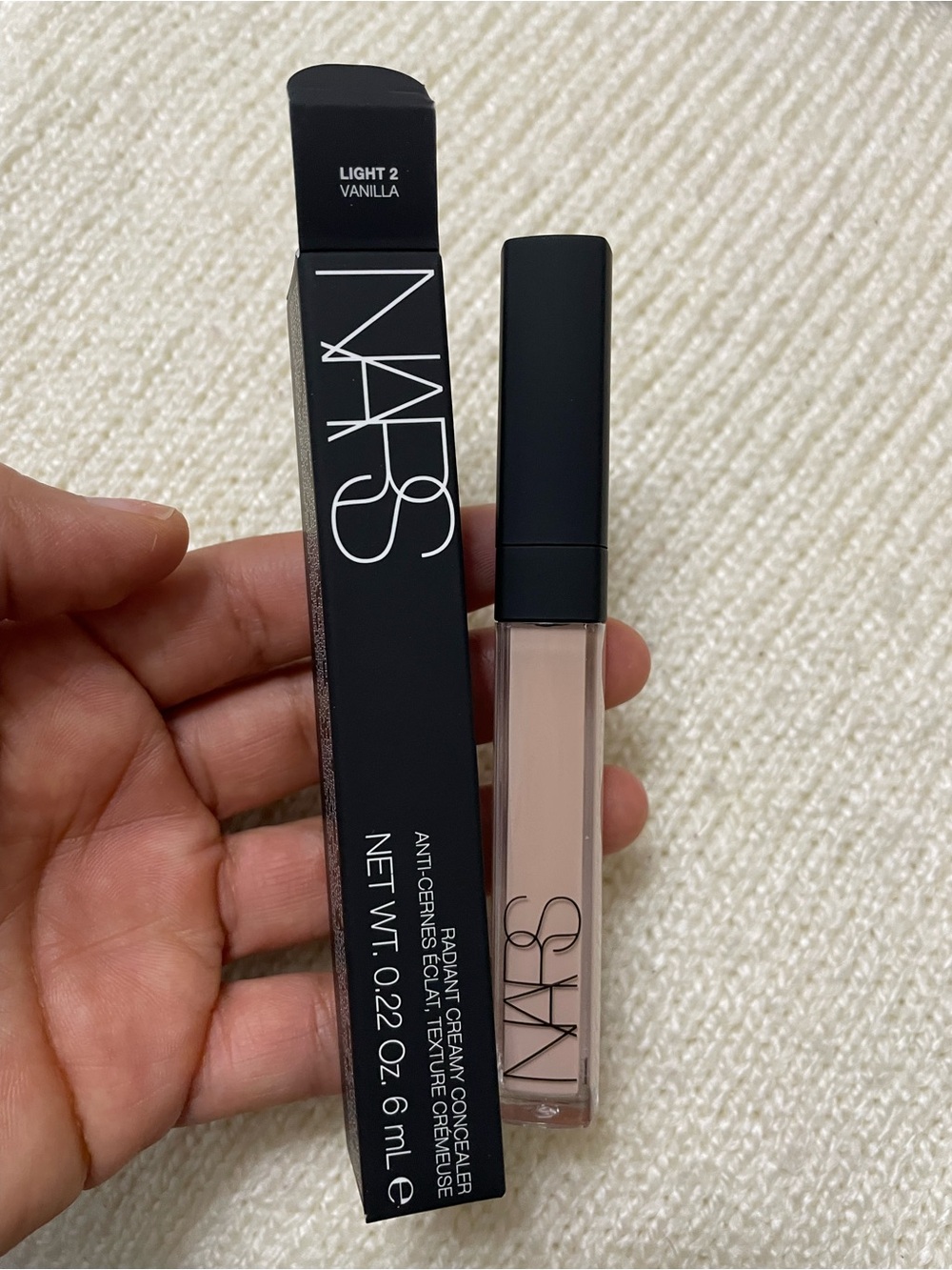NARS Radiant Creamy Concealer - Light 2 Vanilla (Creamy Beige)